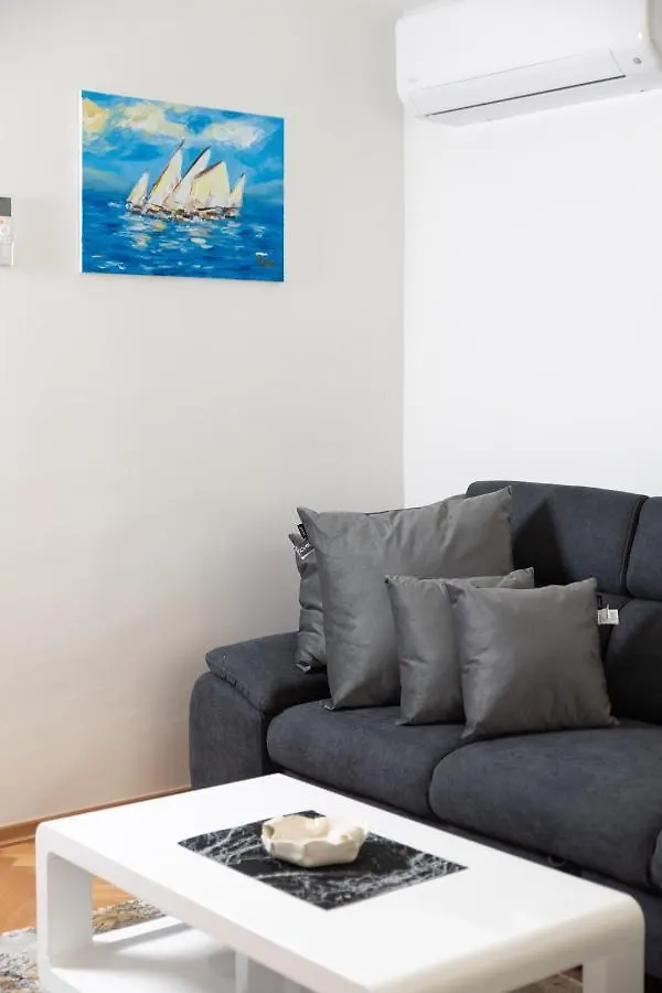 Relax Fiume Apartment 0*, Rijeka
