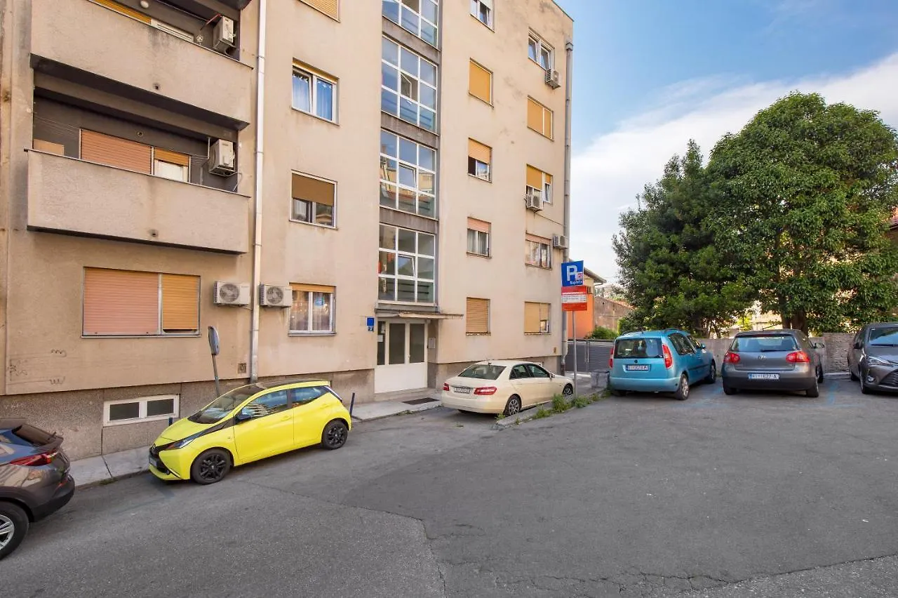 Relax Fiume Apartment 0*, Rijeka