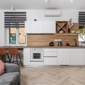 Madeleine Apartman