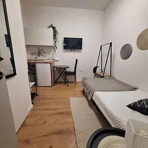 City Studio Apartman